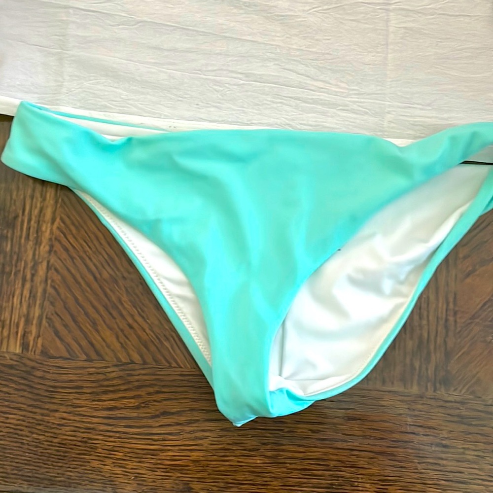 Vs pink small bottom